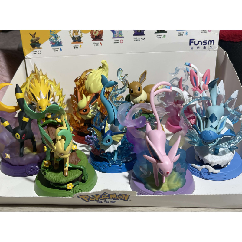 1 boite de blind box Pokemon evoli aléatoire ou au choix