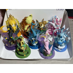 1 boite de blind box Pokemon evoli aléatoire ou au choix