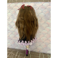 Wig Leeke Maroon ondulé courte