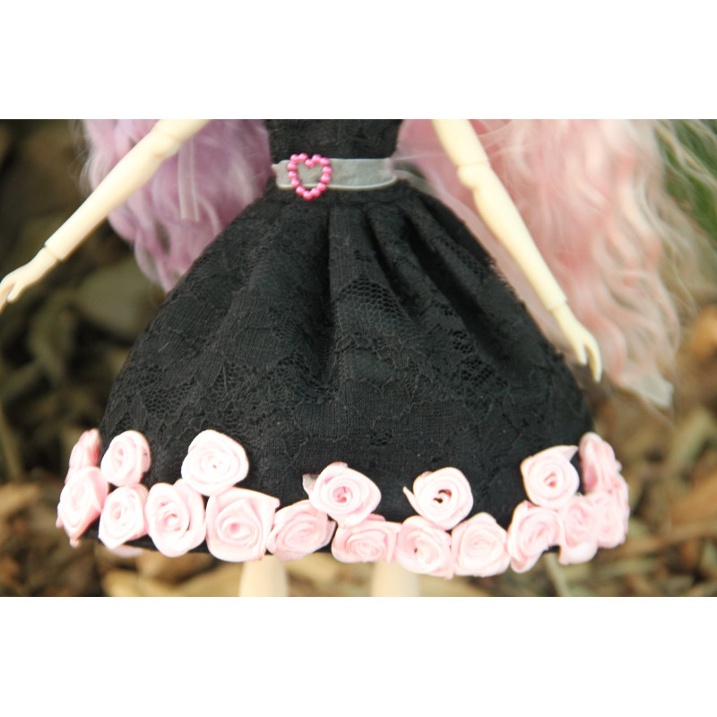 Robe inspiration année 60 dentelle Noire et rose rose